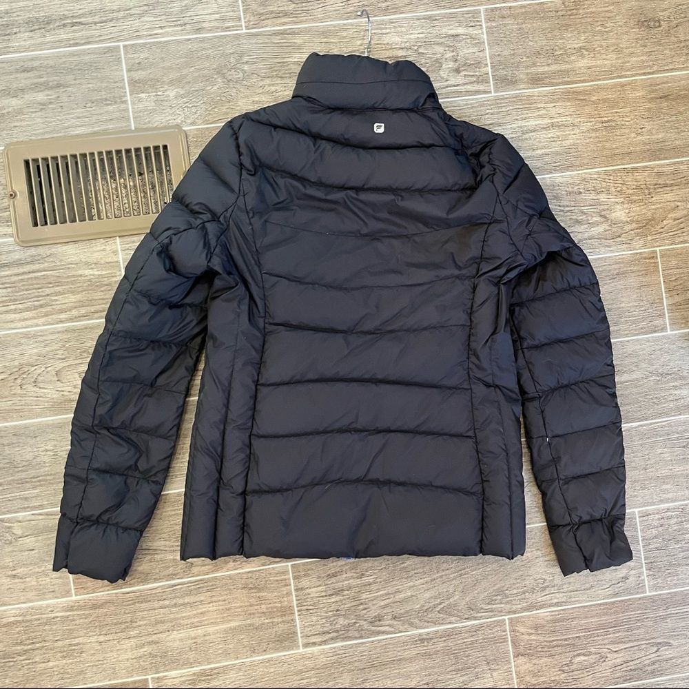 𝅺Fabletics  jacket. Size medium. Brand new condition. Black/blue. Zip up. - Picture 11 of 16